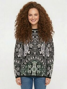 Kitty Hawk Vintage Black & White Sweater - Medium